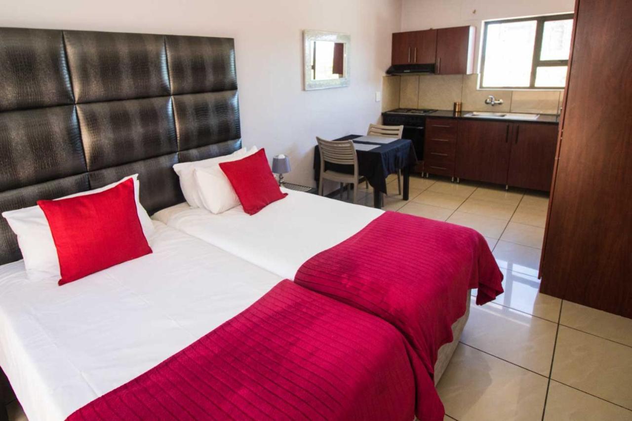 Ethithiya Guesthouse And Self-Catering Windhoek Esterno foto